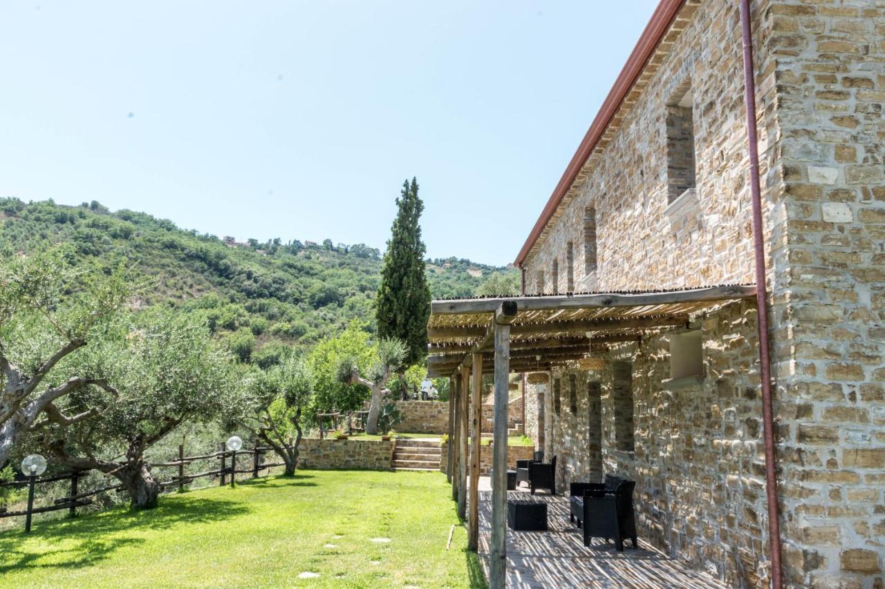 Country House L'antica Pietra *